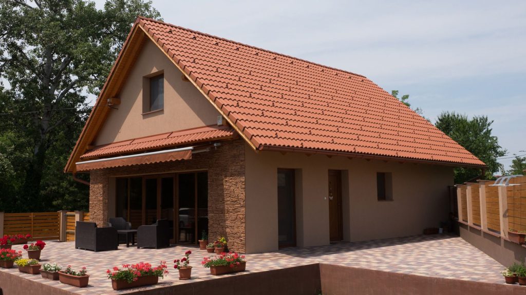 Renova Plus tégla Renova Plus tégla: Piros tégla tetőcserép