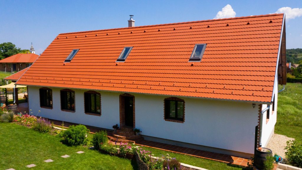 Rundo tégla hagyományos Rundo tégla hagyományos: Piros tégla tetőcserép