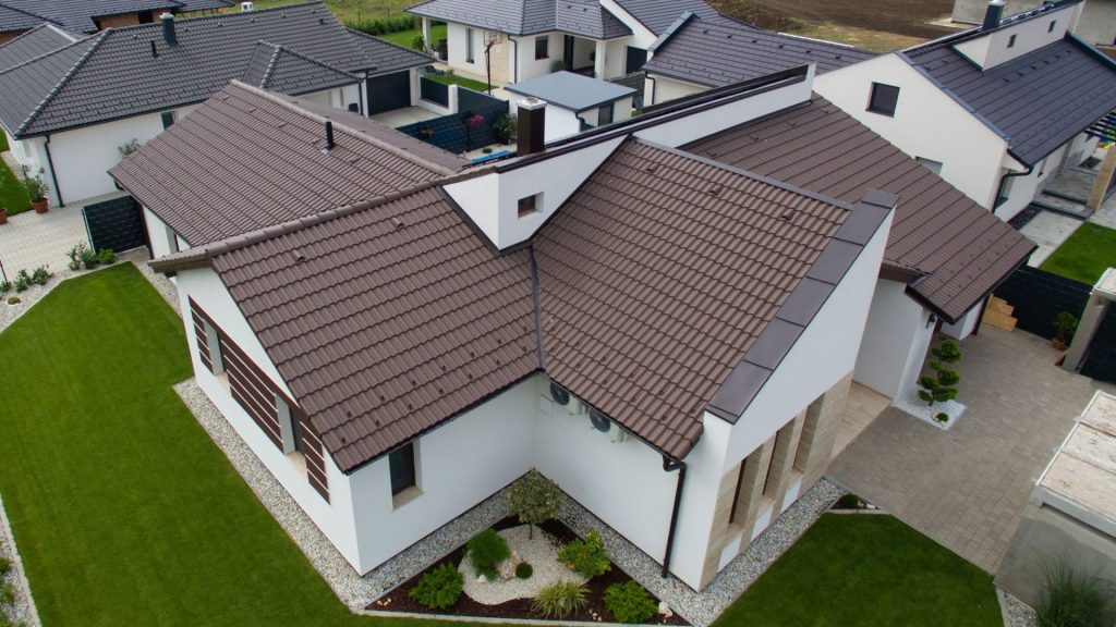 Synus sötétbarna Synus sötétbarna: Barna tetőcserép