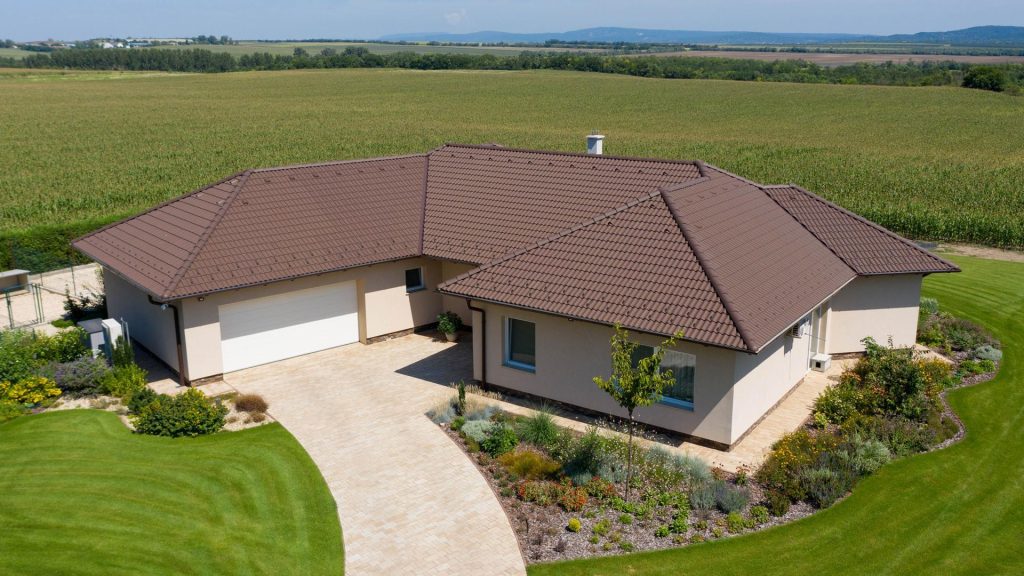 Terrán Danubia sötétbarna tetőcserép. Terrán Danubia sötétbarna tetőcserép.