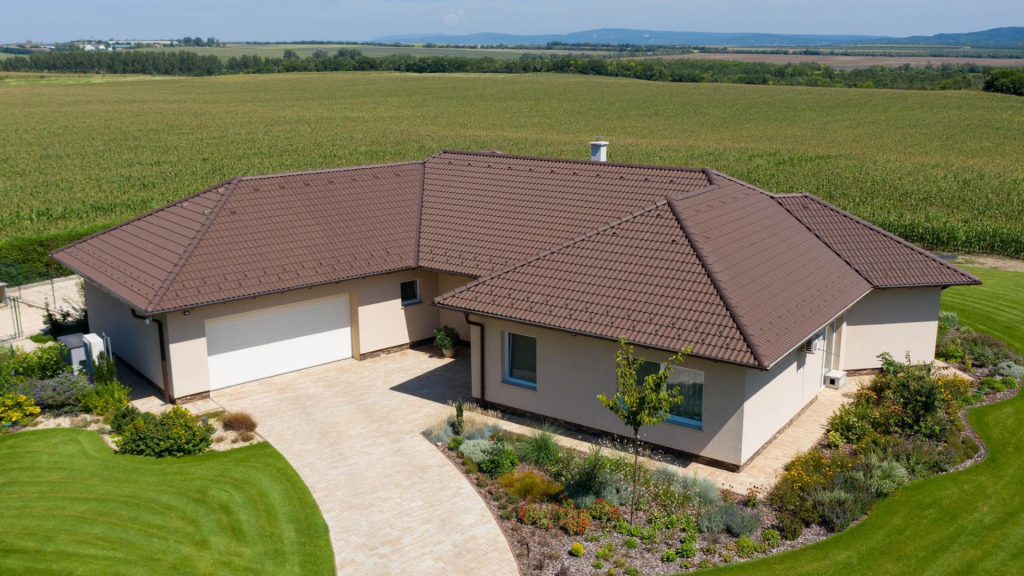 Terrán Danubia sötétbarna tetőcserép Terrán Danubia sötétbarna tetőcserép