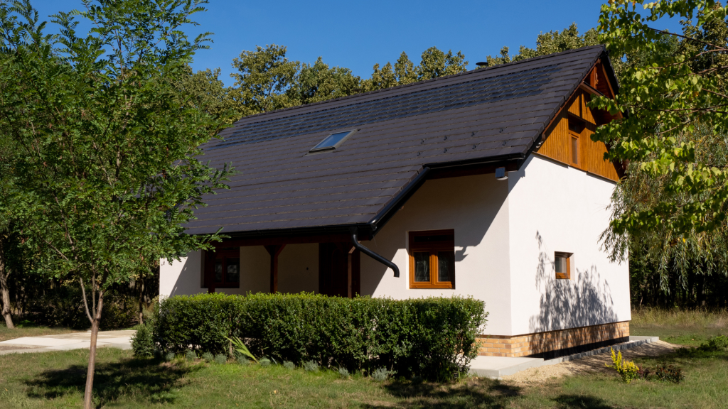 Terrán Generon napelemes tetőrendszer. Terrán Generon napelemes tetőrendszer.